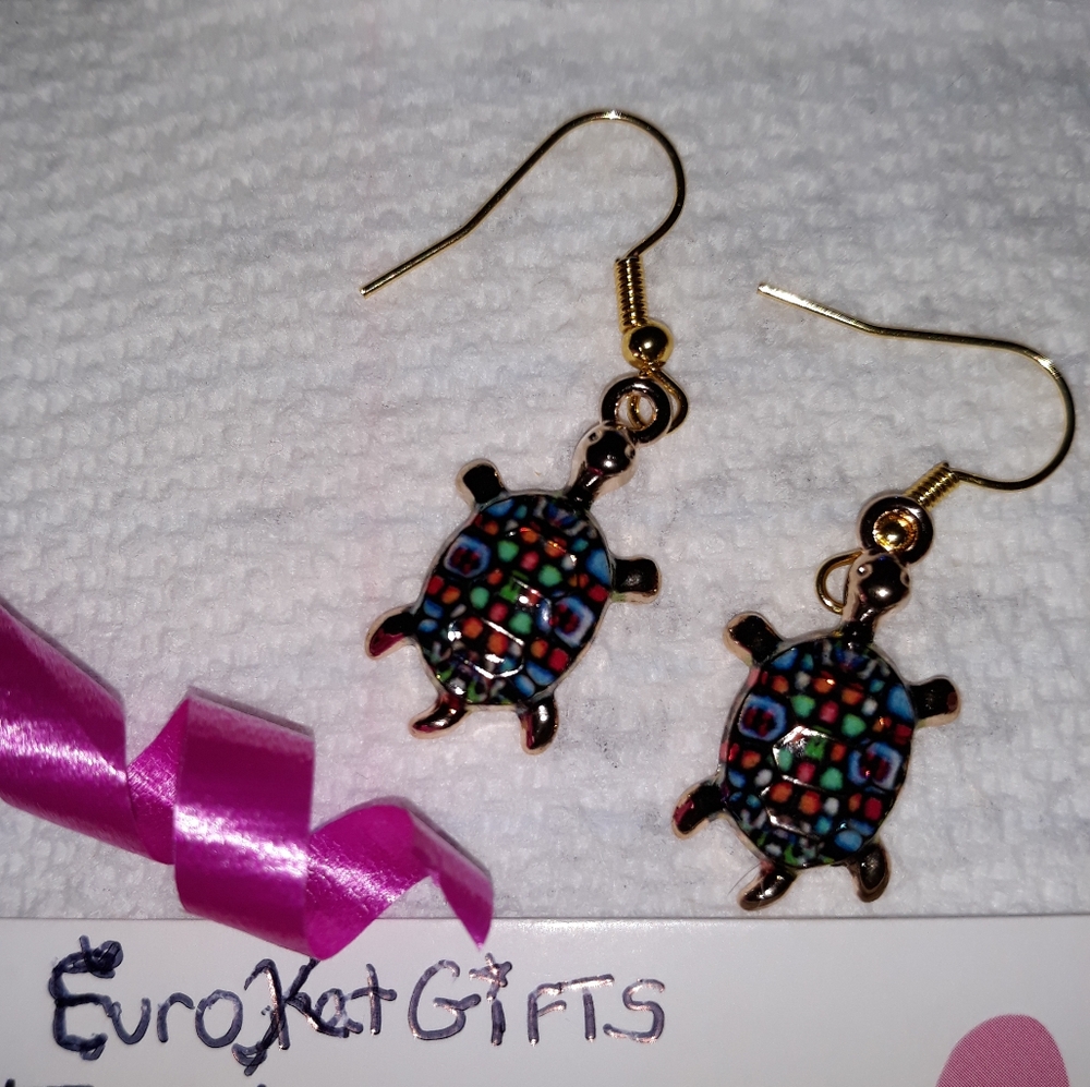 CASUAL SeaTurtle Dangle Earrings Pierced Nautical Beach Vacation Colorful NEW